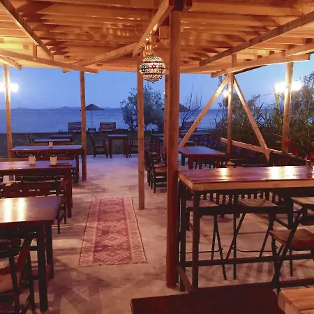 Oiki Beachcamp 酒店 *