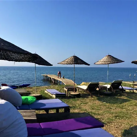 Hotel Oiki Beachcamp *