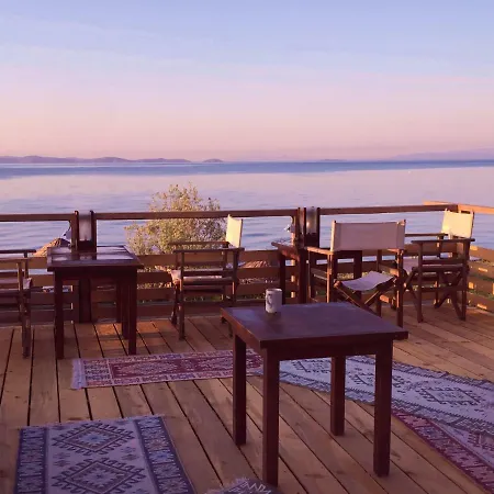 Oiki Beachcamp Hotel Kucukkuyu