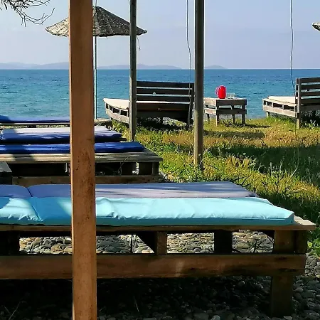 Oiki Beachcamp Hotel